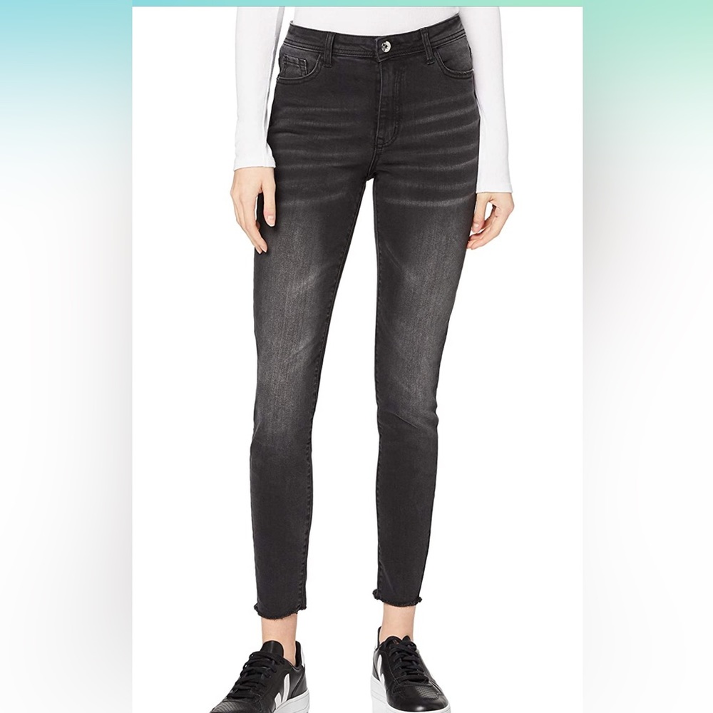 Find skinny jeans-NWOT raw hem